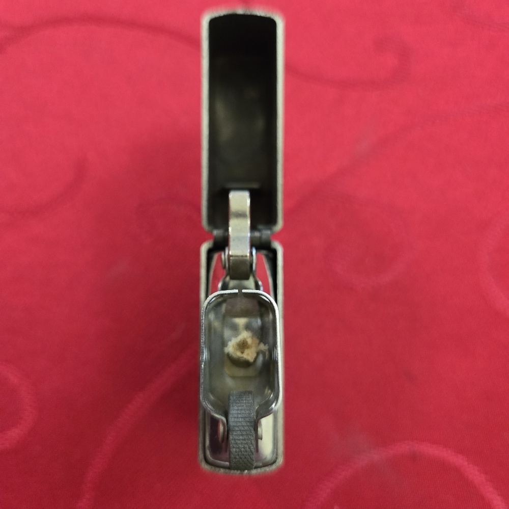 Patriotic Flag & 8-Ball Brushed Metal Lighters - Picture 9 of 16